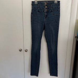 Refuge High Waisted Jeans